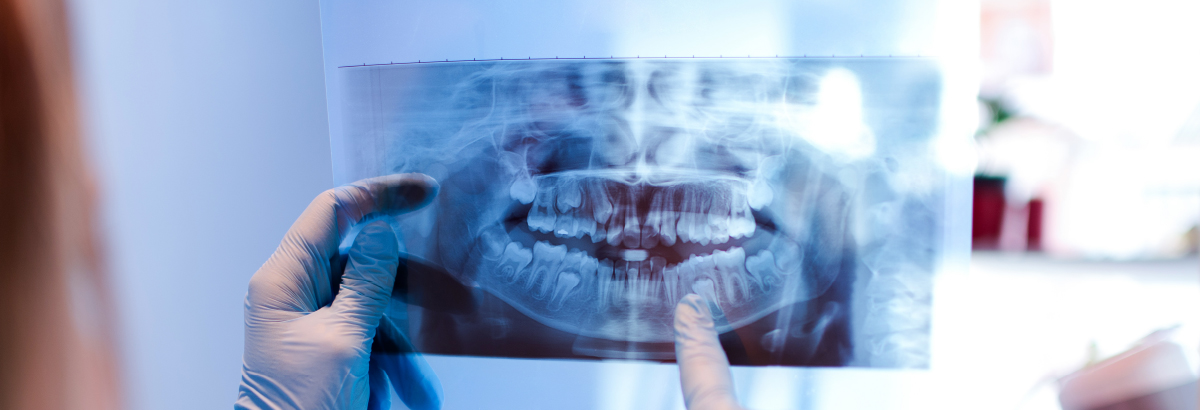 Dr. Fuchs & Saur - Nürnberg - Zahnarzt Gostenhof - Zahnersatz, Implantate, Kinder Zahnheilkunde, Füllungen, Parodontologie, Prophylaxe, Kiefergelenksbeschwerden, ästhetische Zahnheilkunde, Meisterlabor, Zahnmedizin, Zahntechniker